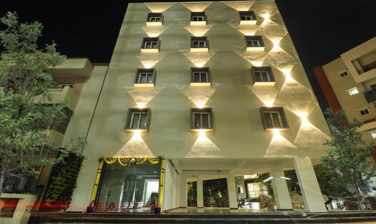 Treebo Sriz Cozy Seethamadhara Visakhapatnam Eksteriør billede